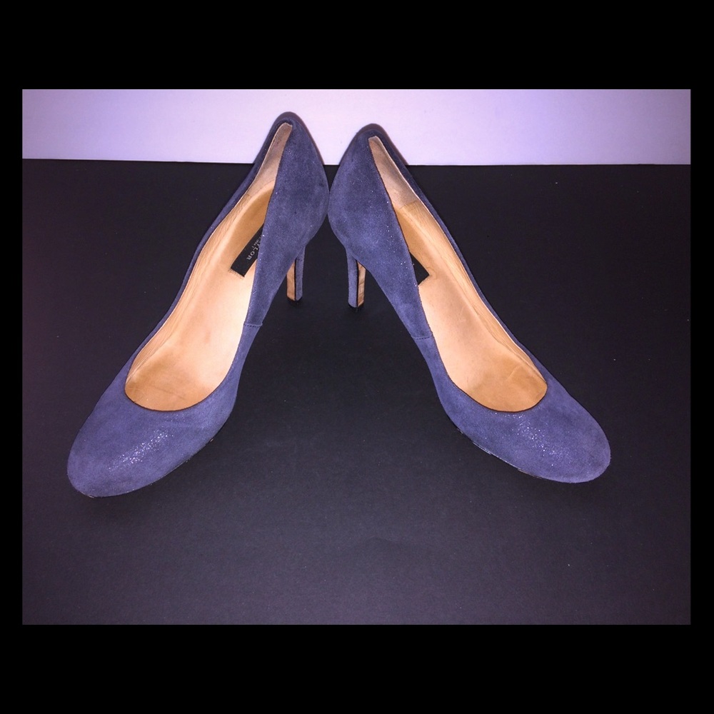 👠 Ann Taylor navy heels 👠